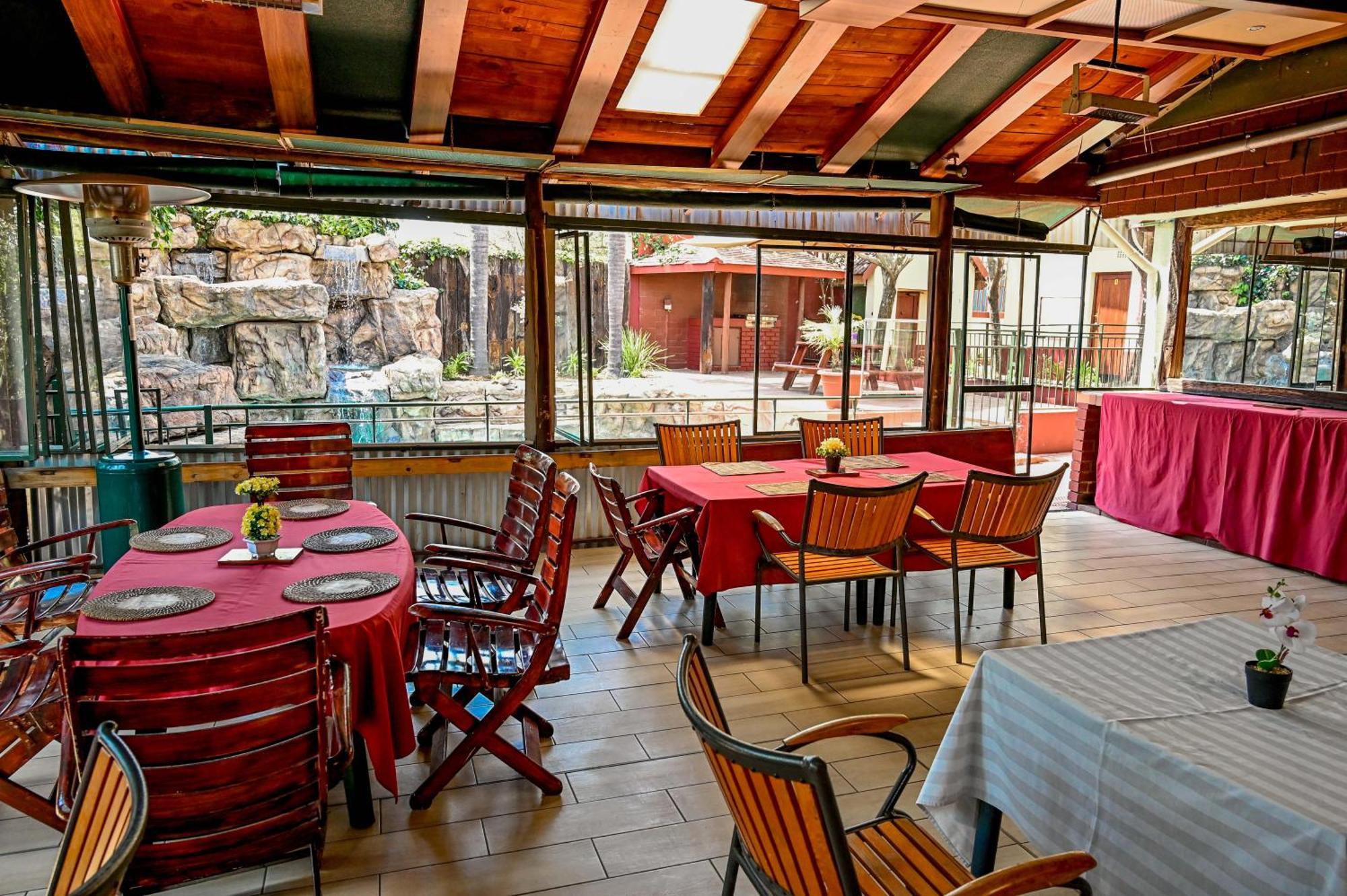 Tudor Lodge Guest House Johannesburg Exterior foto