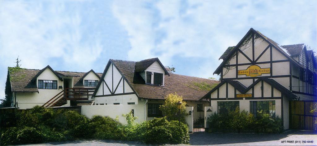 Tudor Lodge Guest House Johannesburg Exterior foto